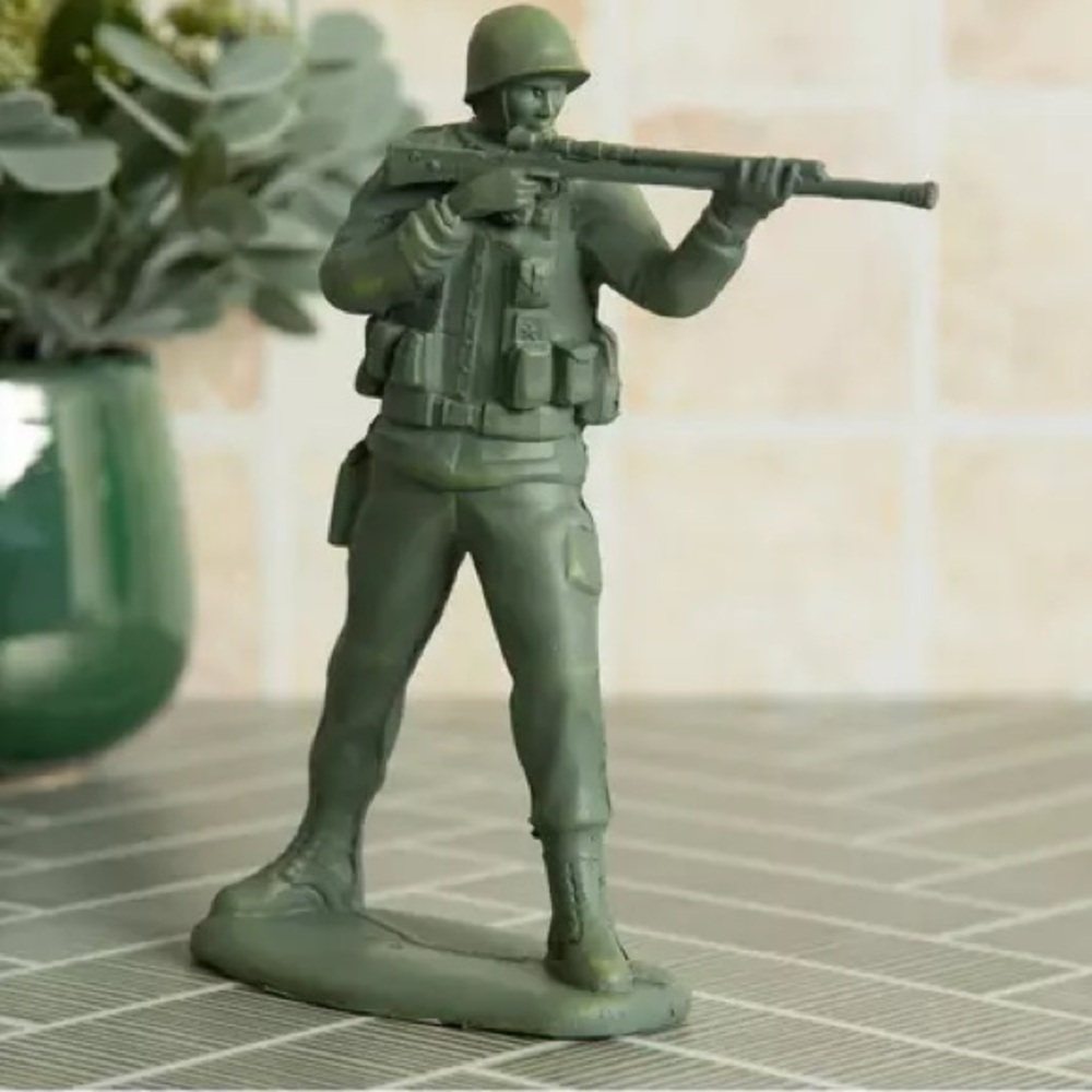 (2) Green Standing Soldier Figurine
